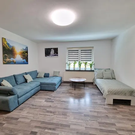 Privatunterkunft Near Red Bull Ring With Garten